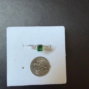 Elegant 18K White Gold Emerald & Diamond Ring (0.65ct Emerald)